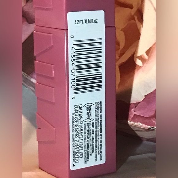 VINYL - COY MAYBELLINE New York lip color - Picture 4 of 4